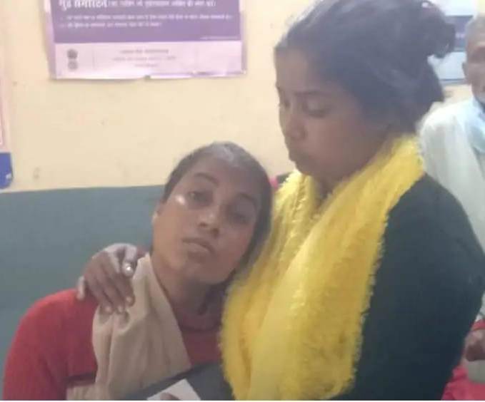 Bareilly News : घर के बाहर काम कर रही युवती को सांप ने डसा, हालत गंभीर, जिला अस्पताल रेफर