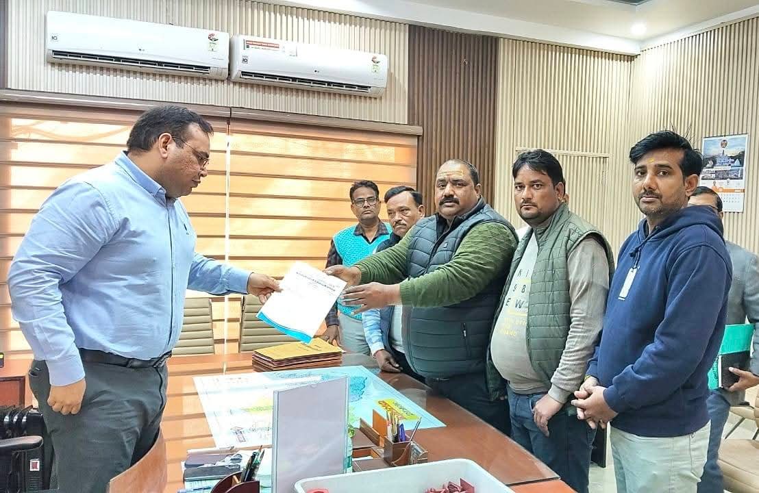 KASGANJ NEWS सोरों में पार्किंग ठेके की विसंगतियों पर प्रशासन का त्वरित संज्ञान, जिलाधिकारी व एसडीएम का जताया आभार