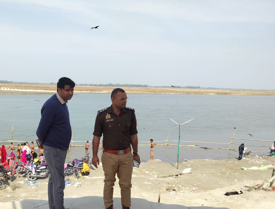 KASGANJ NEWS:महाशिवरात्रि से पहले कादरगंज गंगा घाट पर निरीक्षण में खुली लापरवाही की पोल,न थे CCTV, न वॉच टावर, एसडीएम ने जताई नाराजगी
