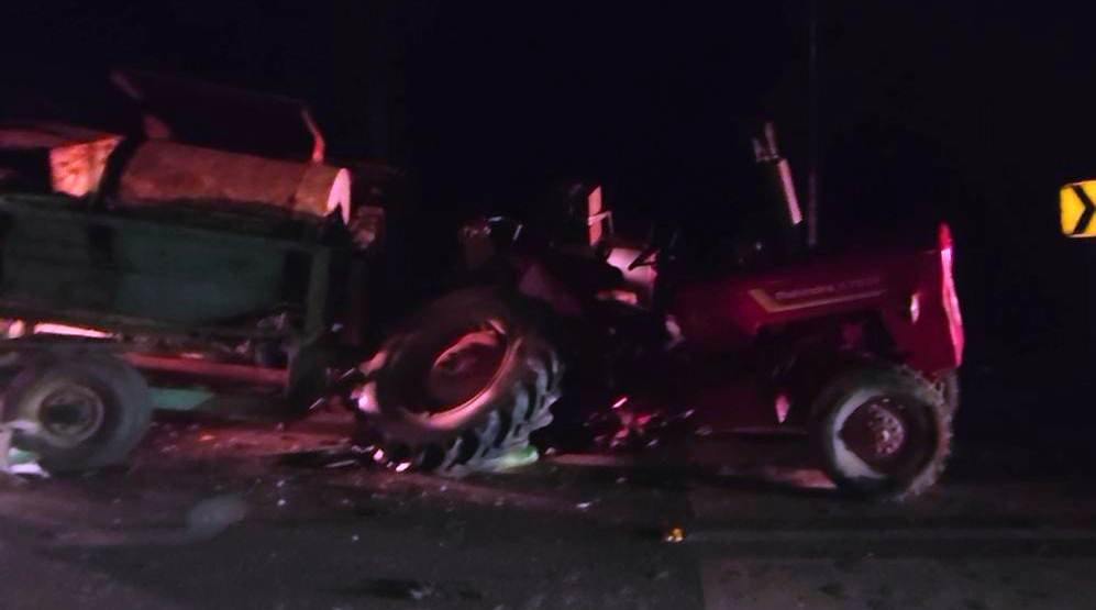 Bareilly news : मीरगंज में रोडवेज बस और ट्रैक्टर-थ्रेशर की आमने-सामने भिड़ंत, चालक गंभीर घायल