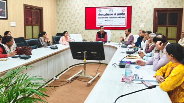 Mathura News- कुपोषण और शिक्षा पर लापरवाही बर्दाश्त नहीं: डीएम 