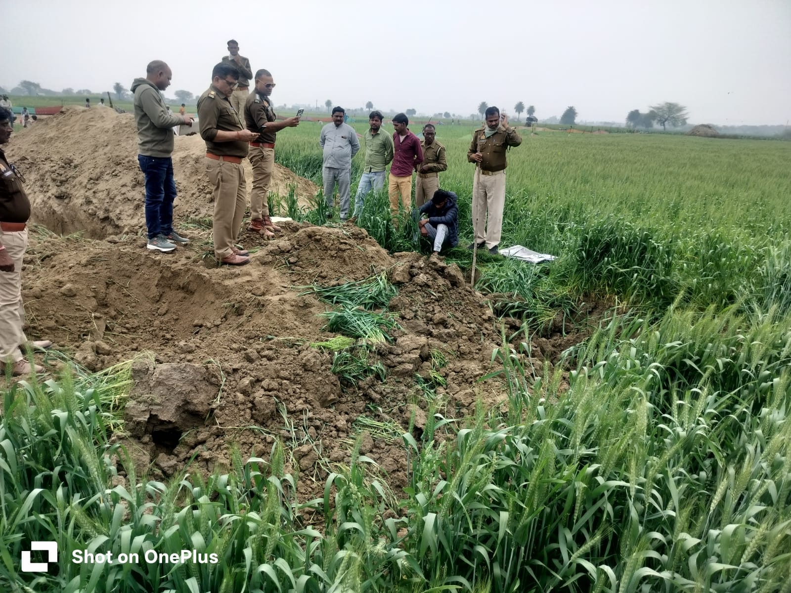 KASGANJ:सीओ पटियाली की सक्रियता से खुला 10 माह पुराना हत्याकांड, खेत से बरामद हुआ नवविवाहिता का अर्ध सड़ा गला शव