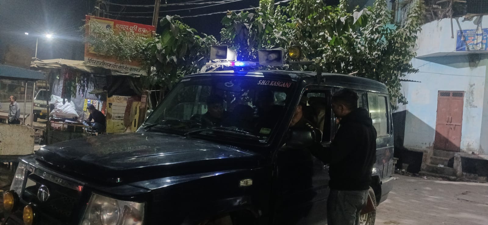 KASGANJ NEWS कासगंज में तीन वर्षीय मासूम से दुष्कर्म, मकान मालिक पर गंभीर आरोप; पुलिस ने की त्वरित कार्रवाई