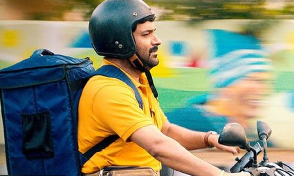 Bareilly News: बारादरी थाने में डिलीवरी बॉय ने खुद को आग लगाई, हालत नाजुक