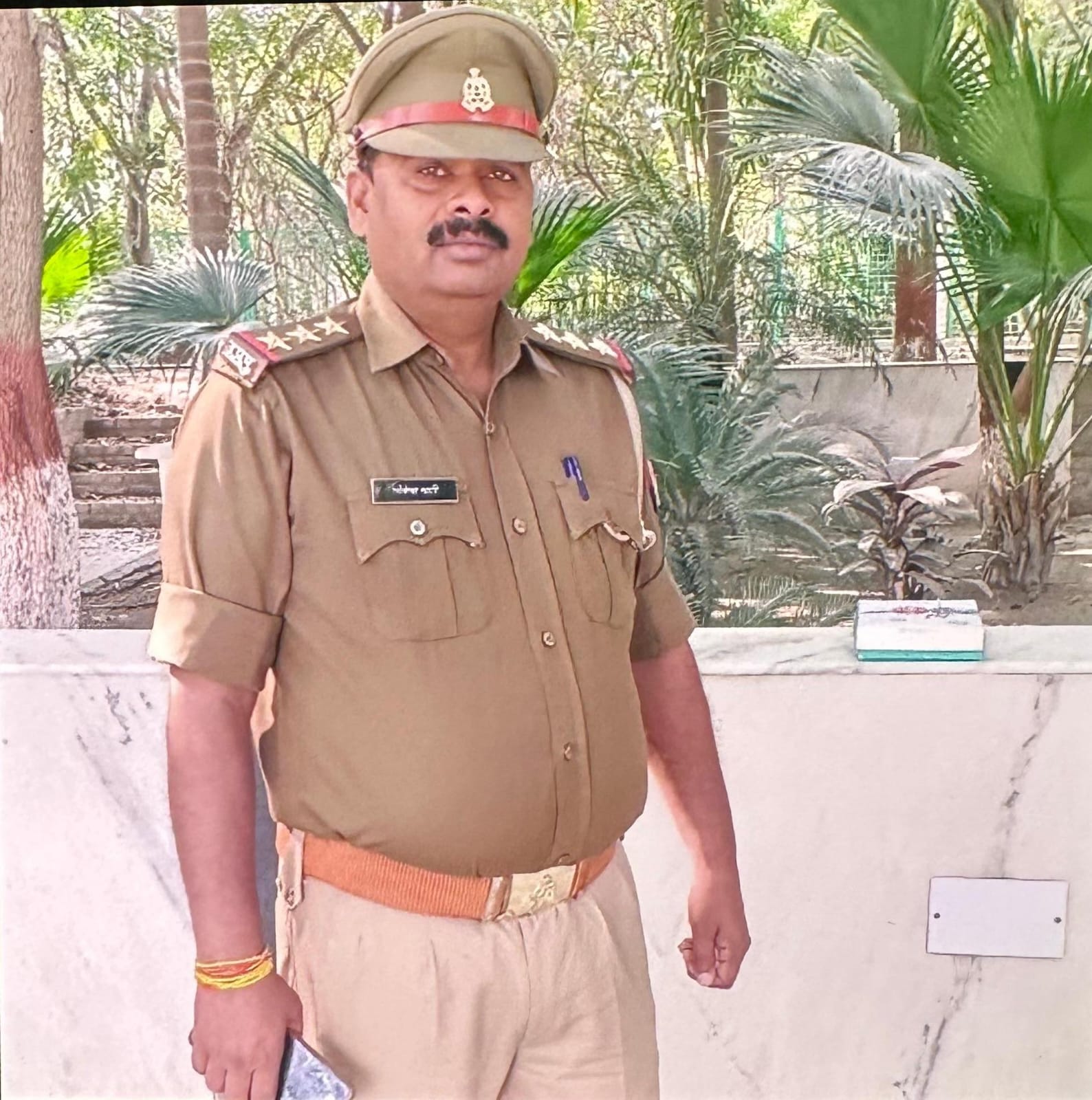 KASGANJ NEWS कासगंज में इंस्पेक्टर लोकेश भाटी लाइन हाजिर, गंभीर आरोपों और भाजपाइयों से विवाद के बाद कार्रवाई