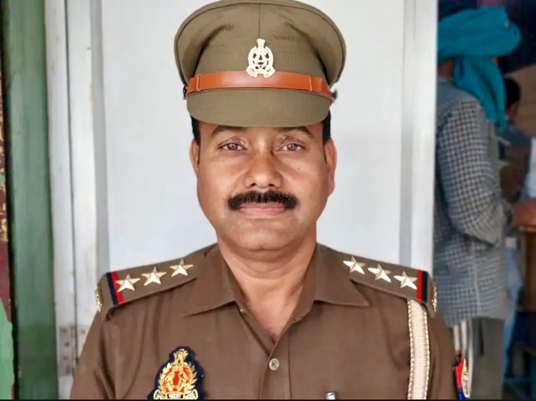 KASGANJ:कोतवाली मे धरना विवाद के बाद पटियाली कोतवाली को मिला नया प्रभारी, कार्यभार संभालते ही नवागत प्रभारी प्रेमपाल सिंह बोले– कानून व्यवस्था और जनसुनवाई होगी प्राथमिकता