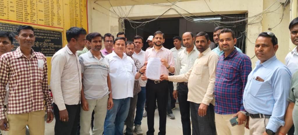 Bareilly News : मानदेय भुगतान न होने से नाराज मनरेगा कर्मियों ने दिया ज्ञापन, जुलाई 2025 से वेतन लंबित होने का आरोप