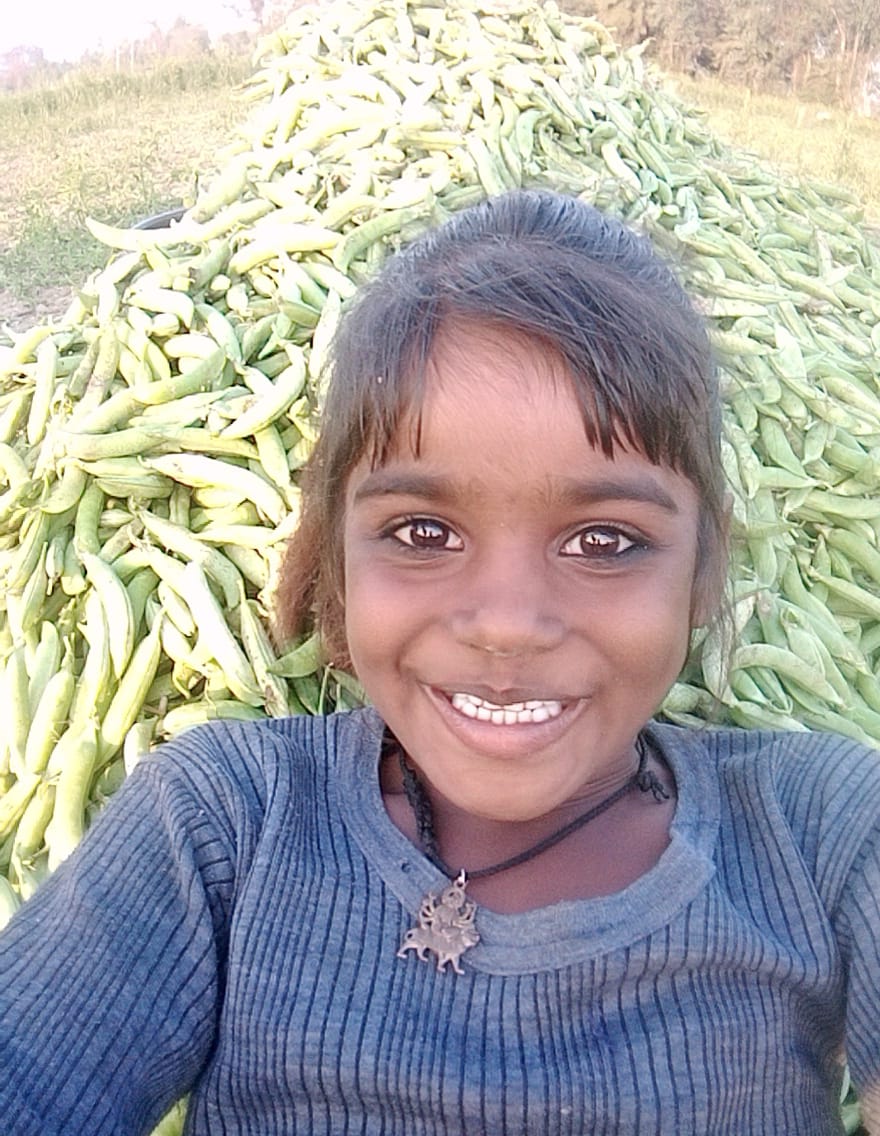 KASGANJ NEWS आकाशीय बिजली गिरने से सात वर्षीय छात्रा की मौत, गांव में पसरा मातम