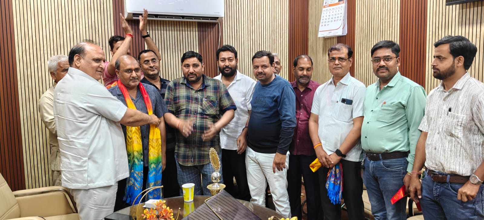 KASGANJ NEWS नामित सभासद गौरव गुप्ता का सम्मान, दोहरी जिम्मेदारी मिलने पर जताई खुशी