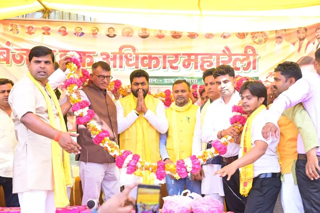 KASGANJ:बंजारा हक अधिकार महारैली आयोजित, अरविंद राजभर बोले -शिक्षा और राजनीतिक भागीदारी से ही सशक्त होगा बंजारा समाज