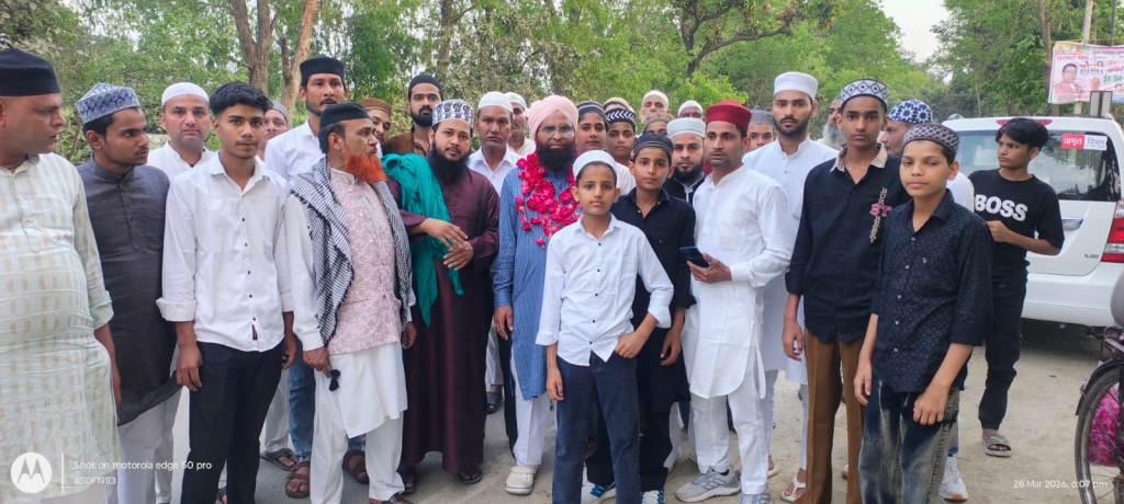 Bareilly news : दुनका से उमराह के लिए रवाना हुआ जायरीनों का काफिला, नूरीनगर में गूंजे तकबीर के नारे