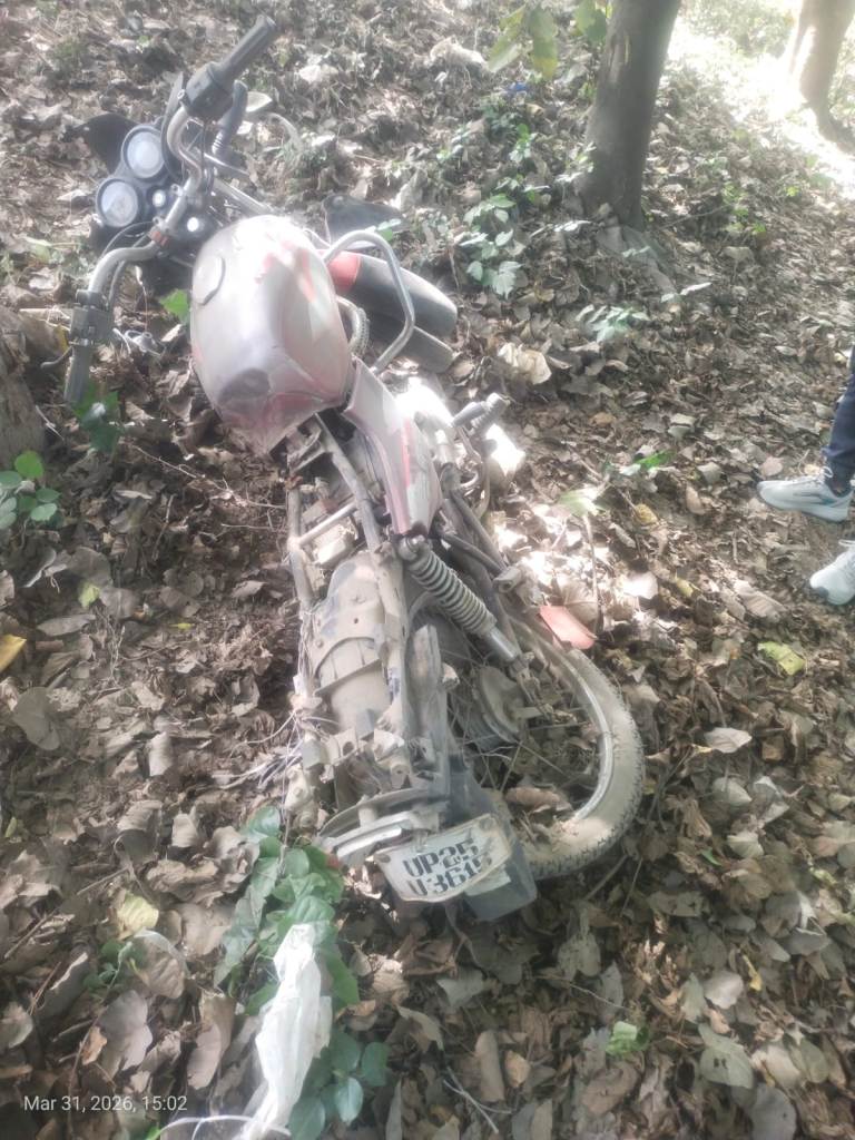 Bareilly News : हाईवे पर दर्दनाक हादसा: तेज रफ्तार कार की टक्कर से महिला की मौत, पति व मासूम गंभीर घायल