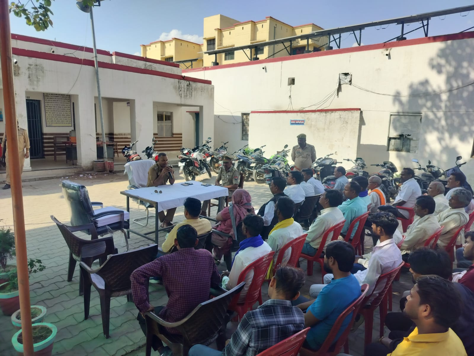 KASGANJ:अंबेडकर जयंती को लेकर कोतवाली गंजडुंडवारा में शांति समिति की बैठक का हुआ आयोजन, प्रशासन ने जारी किए सख्त निर्देश