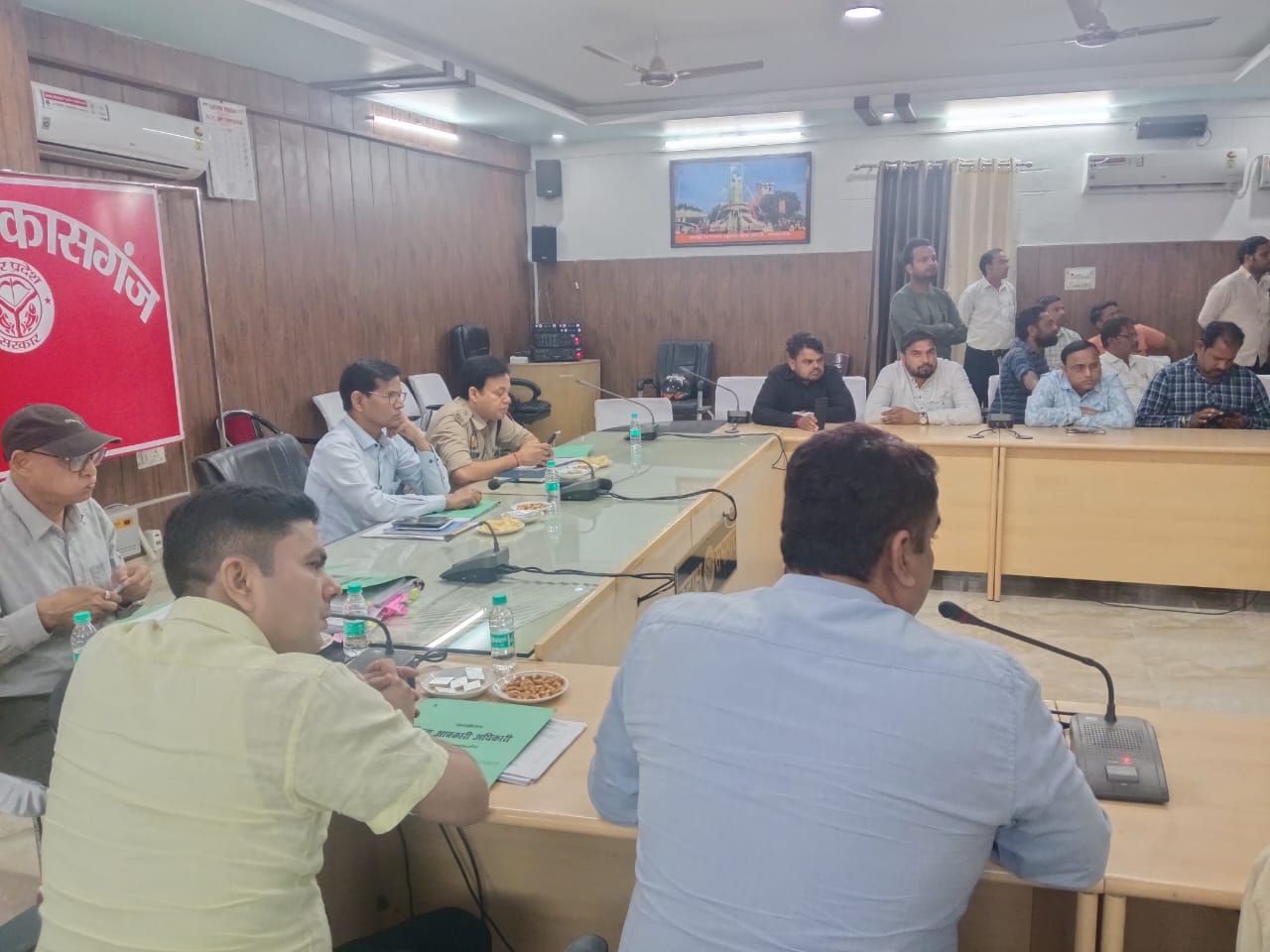 KASGANJ NEWS कासगंज में मदिरा दुकानों के लिए ई-लॉटरी का द्वितीय चरण सम्पन्न, 10 दुकानों का हुआ सफल आवंटन