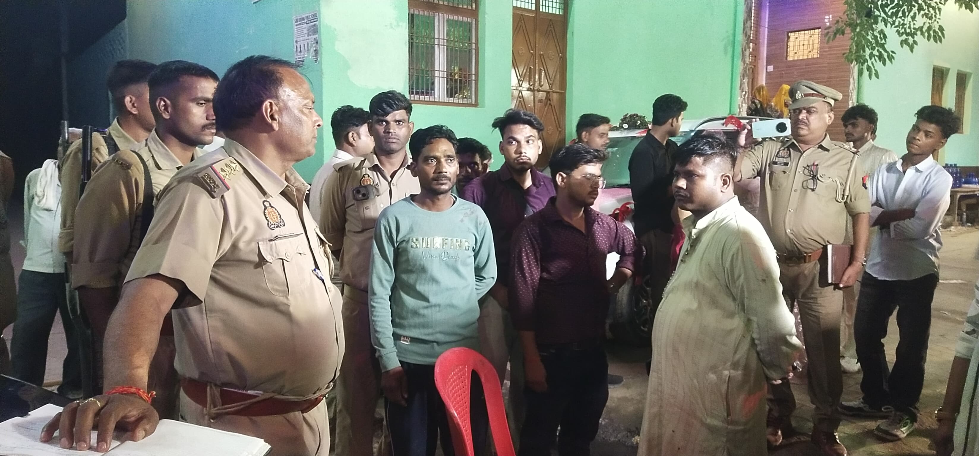 KASGANJ NEWS नगला मनी में बारात चढत के दौरान विवाद, मारपीट में कई घायल, ढोलना पुलिस ने सभाला मोर्चा