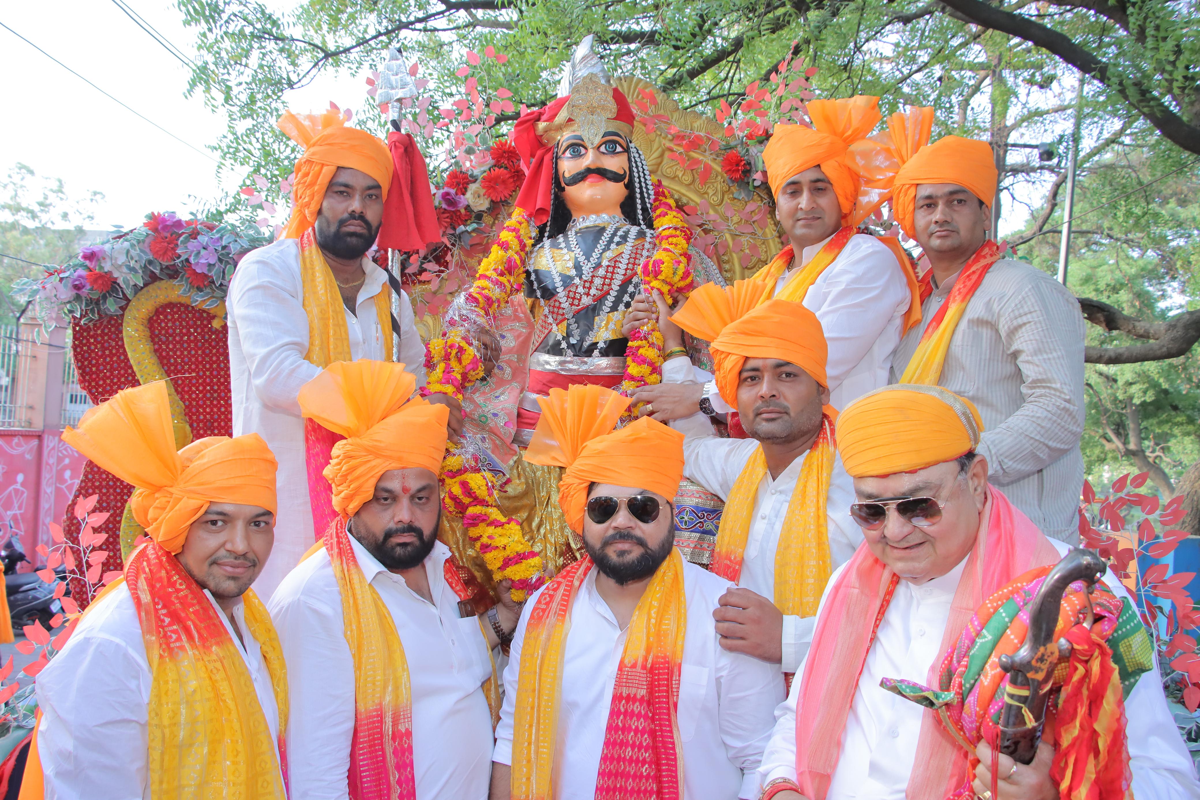 मथुरा में महाराणा प्रताप की जयंती पर निकली भव्य शोभायात्रा