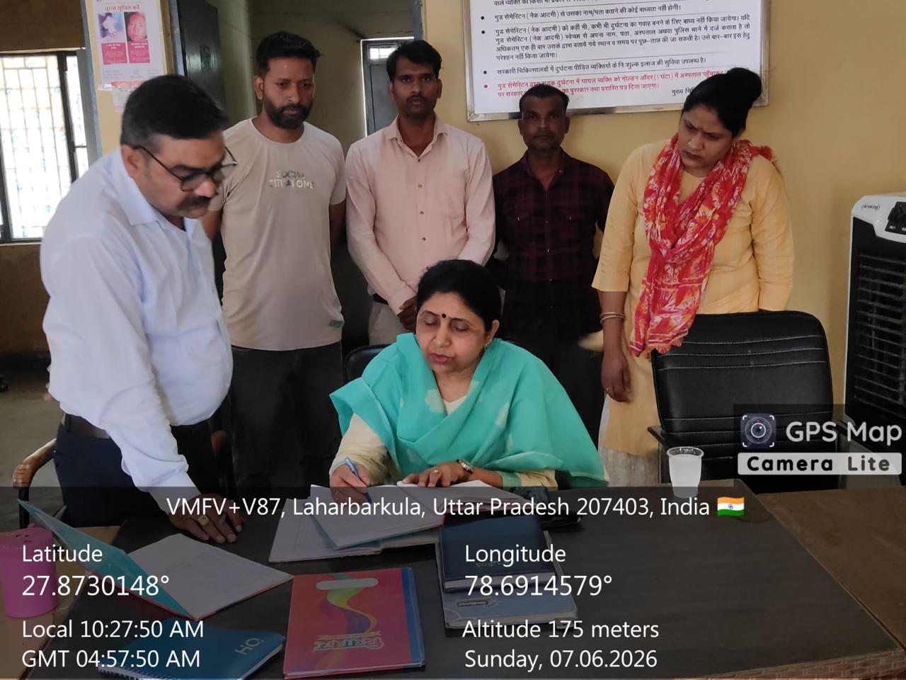 KASGANJ NEWS मुख्य चिकित्साधिकारी डॉ. बीलारानी ने किया मुख्यमंत्री आरोग्य मेले का निरीक्षण, स्वास्थ्य सेवाओं में सुधार के दिए निर्देश
