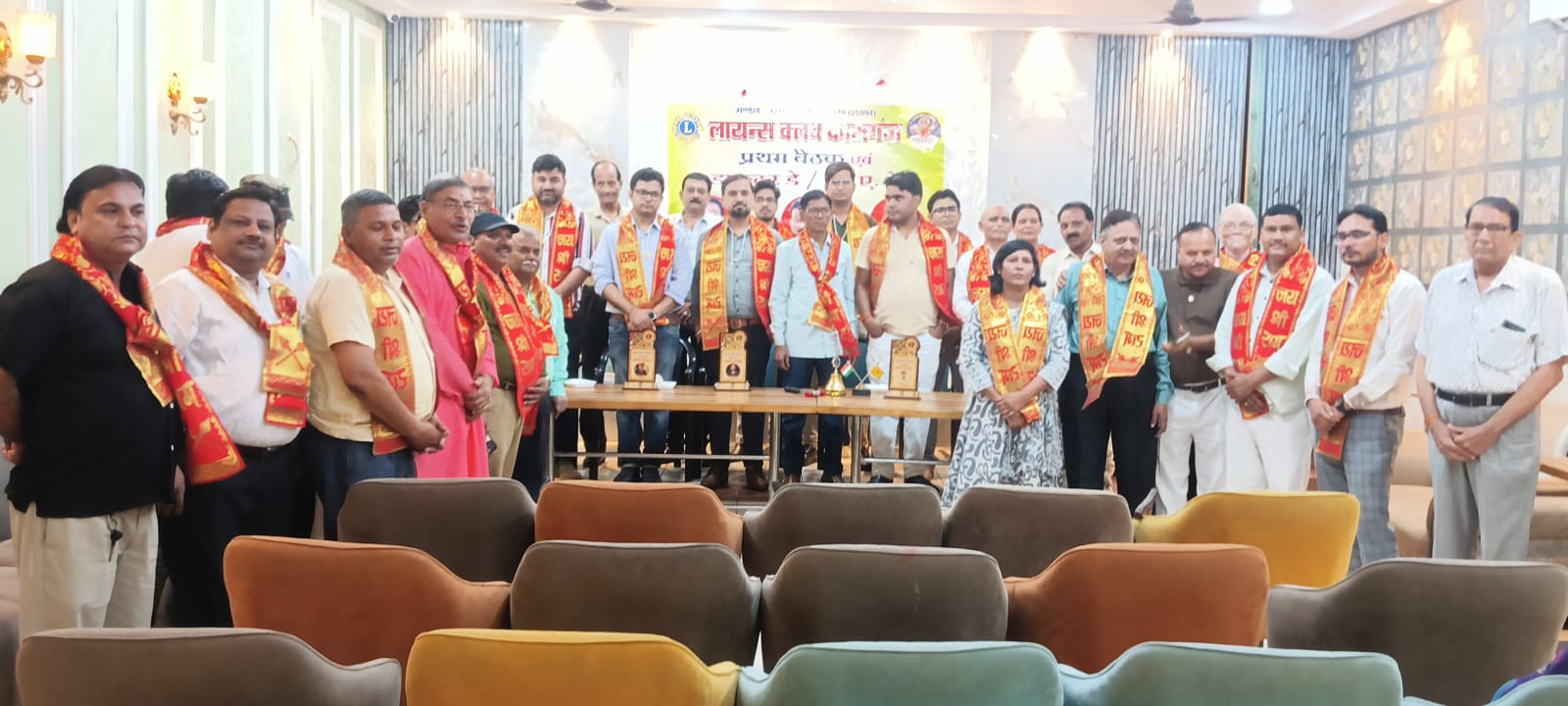 KASGANJ NEWS लायंस क्लब की प्रथम बैठक संपन्न, नवनियुक्त पदाधिकारियों का हुआ स्वागत; डॉक्टर्स और चार्टर्ड अकाउंटेंट्स सम्मानित