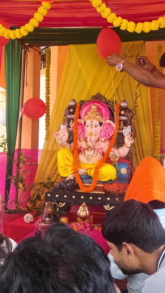 गणपति बप्पा के जयकारों से गूंजा रतनपुरी, विधि-विधान से हुआ प्रतिमा का स्वागत