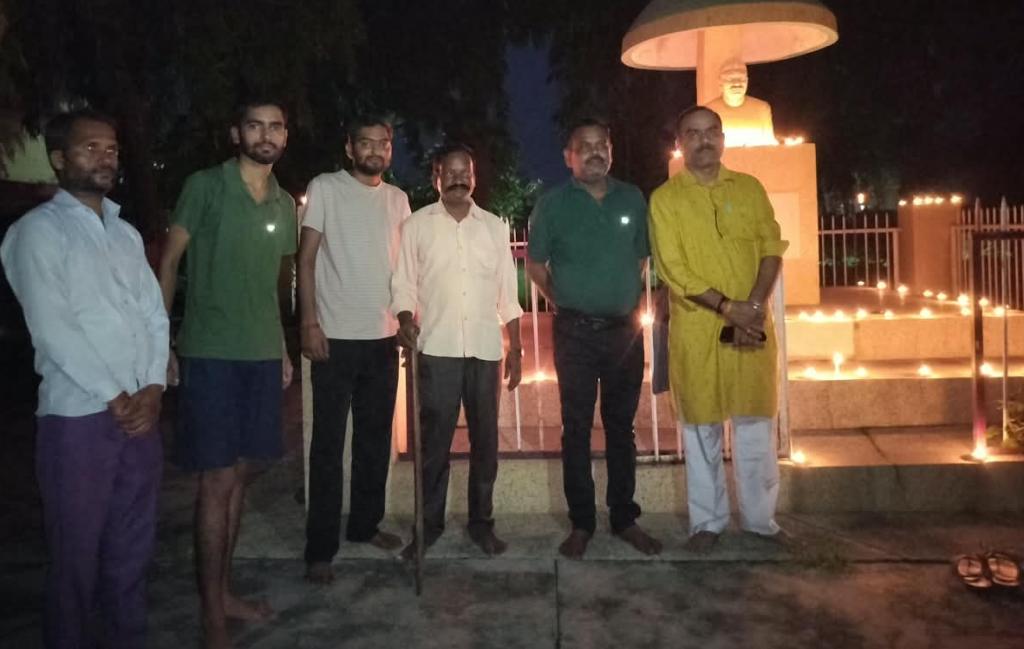 1001 दीपों से जगमगाया राजेंद्र प्रसाद डिग्री कॉलेज, ‘आशीर्वाद का दिया’ कार्यक्रम में दिखी सहभागिता