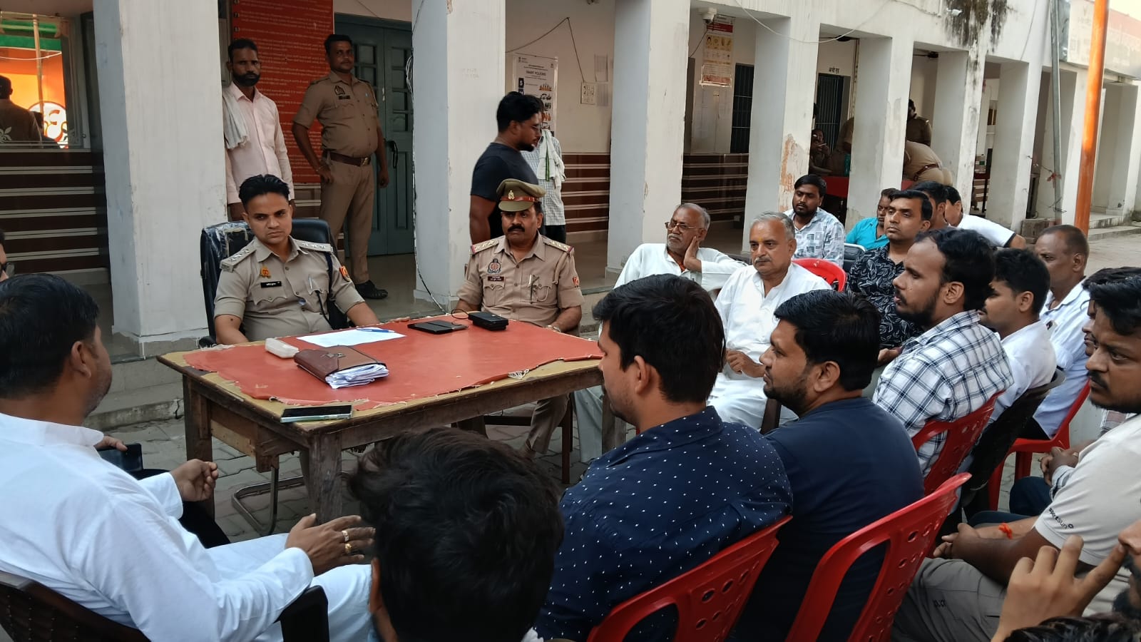 Kasganj: गणेश विसर्जन यात्राओं को लेकर पुलिस की दो टूक, शांति बिगाड़ने वालों पर रहेगी नजर; डीजे के ध्वनि मानकों की भी होगी निगरानी