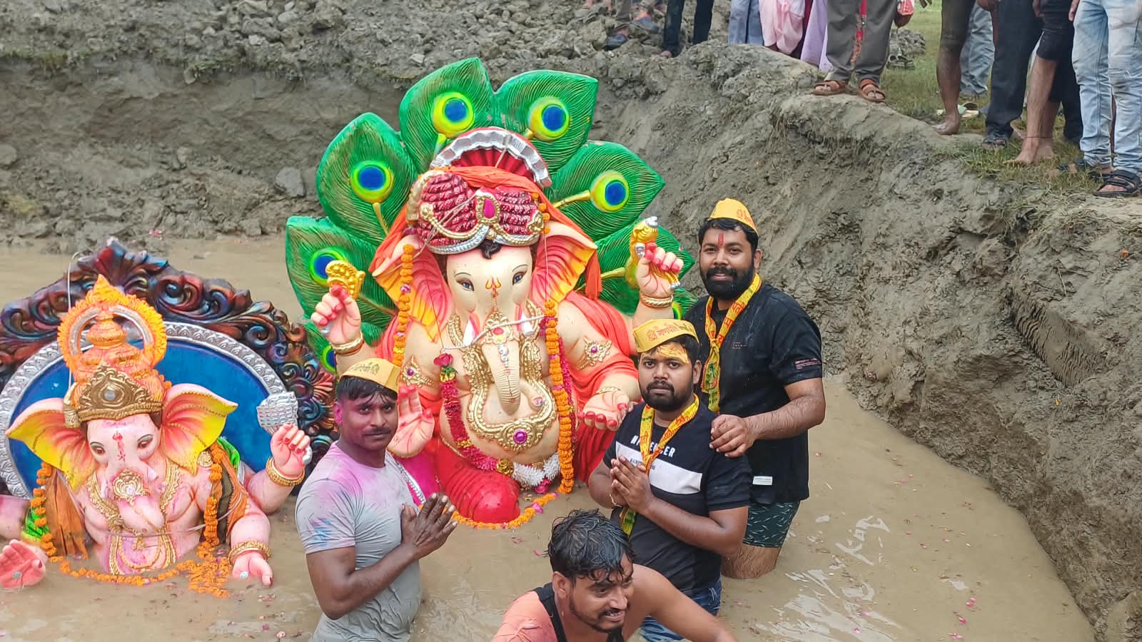धूमधाम से निकली गणेश विसर्जन शोभायात्रा, गणपति बप्पा मोरया के जयकारों से गूंजा पटियाली
