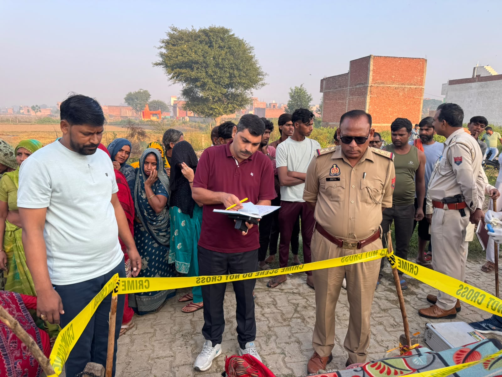 Kasganj: गुटखे के 100 रुपये को लेकर दुकानदार से विवाद! रात में 22 वर्षीय युवक की मौत, परिजनों ने मारपीट का लगाया आरोप, जांच में जुटी पुलिस