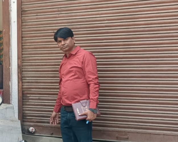 कासगंज मे जिला अस्पताल के पास ‘जांच का खेल’, बिना पंजीकरण चल रही पैथोलॉजी लैब सीज